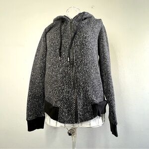 Gap black/gray tweed zip-up hooded fleece. Sz S. Preowned. EUC.